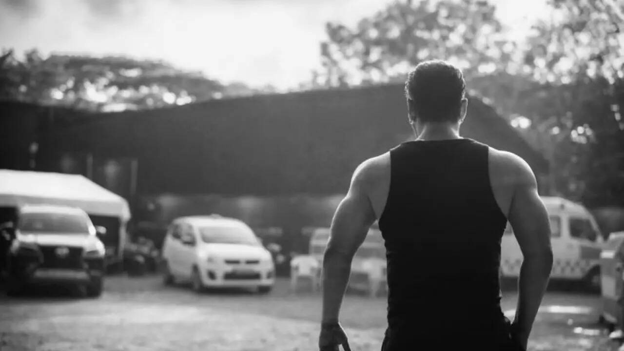 Salman Khan's first pic from Kick 2 is out!