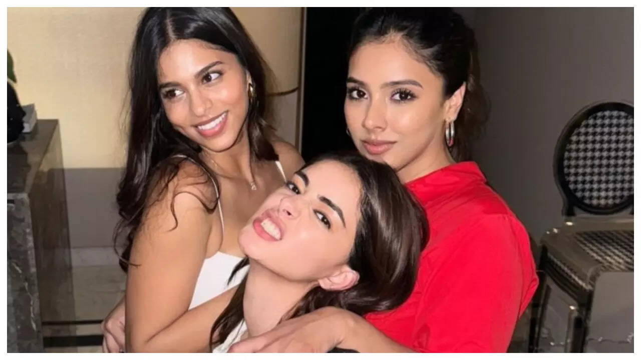 Suhana Khan cheers for BFF Ananya Panday