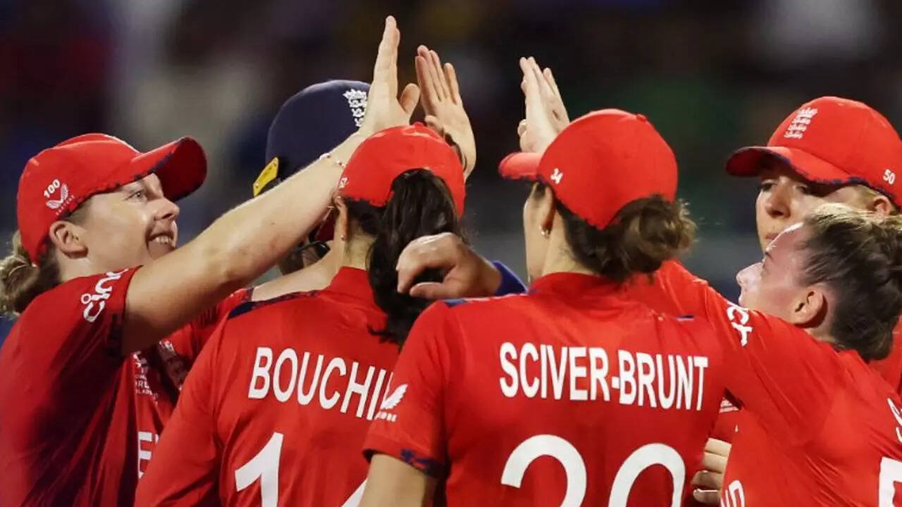 Spinners come to party as England defeat Bangladesh at Women's T20 World Cup