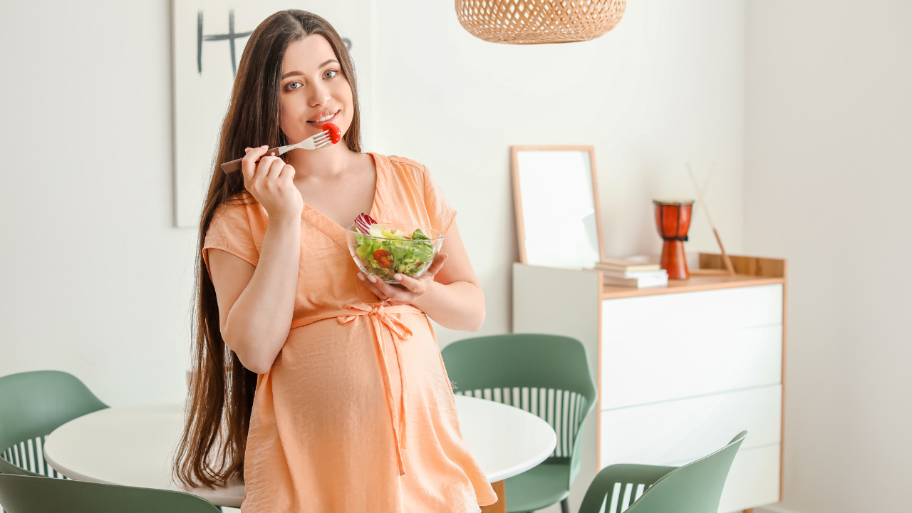 Fasting during pregnancy: Foods you should eat and avoid