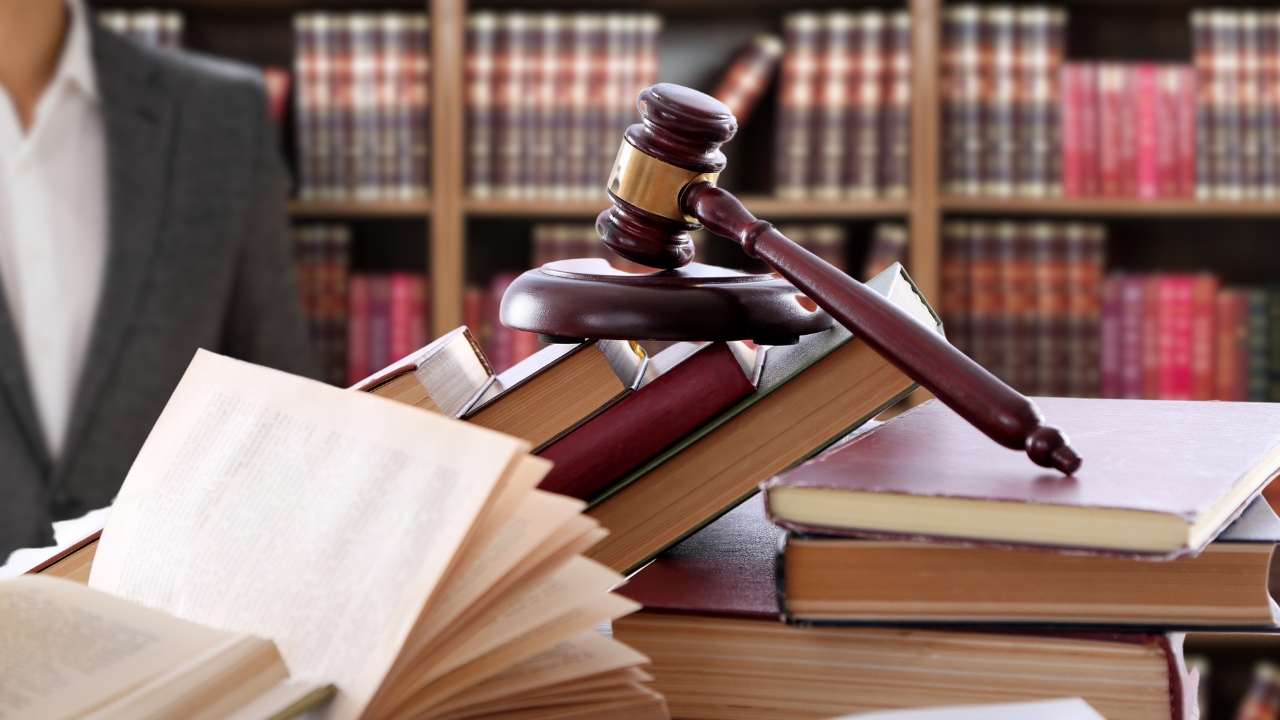 Top 10 Universities for Law and Legal studies in the US other than Ivy League schools