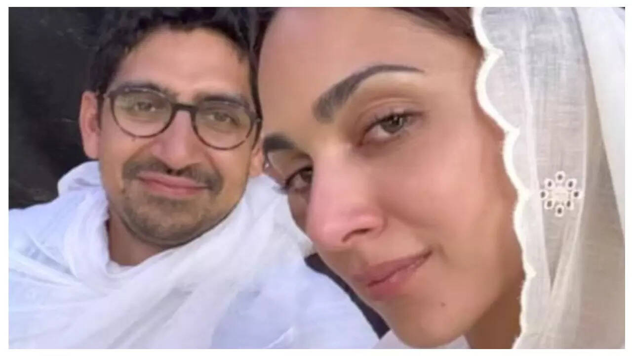 War 2: Kiara-Ayan twin in white in Italy - PICS