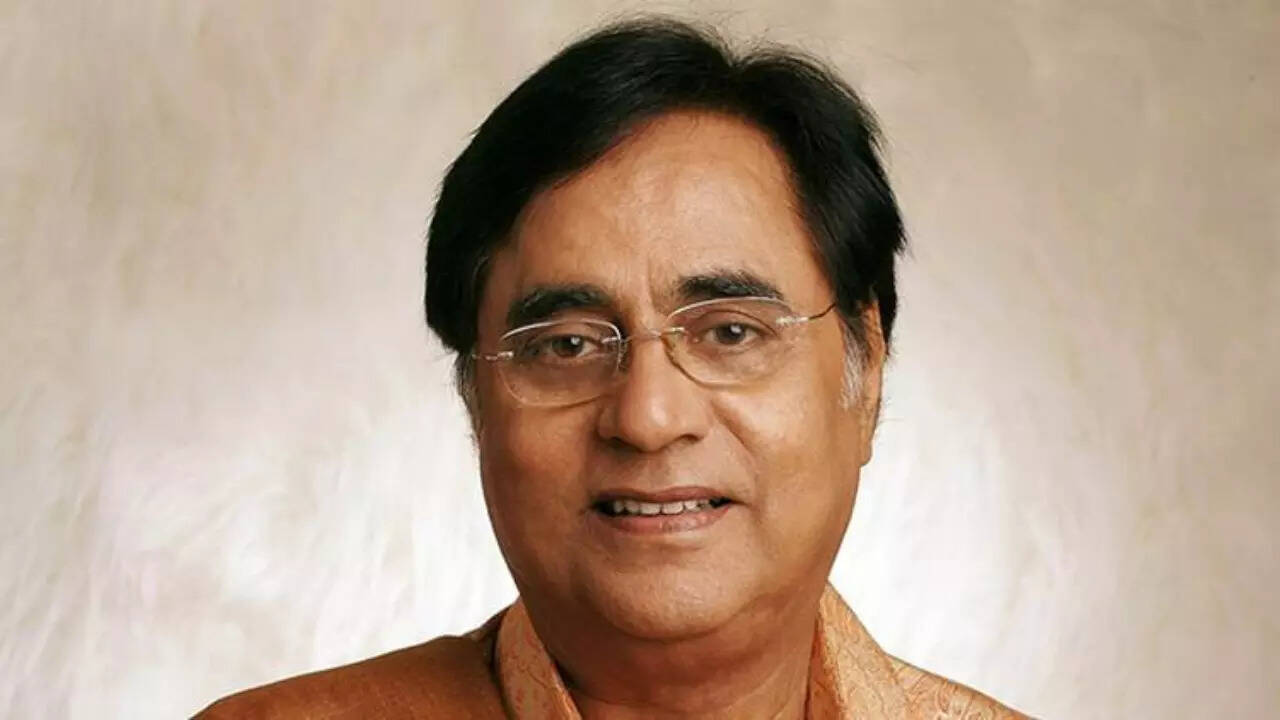 Jagjit performed on stage after his mom's last rites