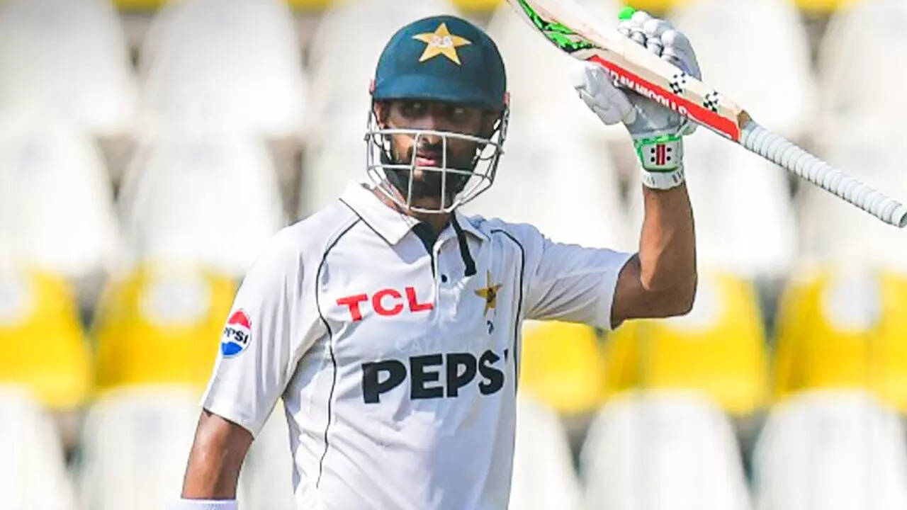 Shan Masood leads Pakistan to 328-4 vs England in first Test