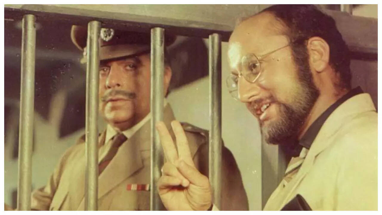 When Anupam Kher asked Dilip Kumar to slap him