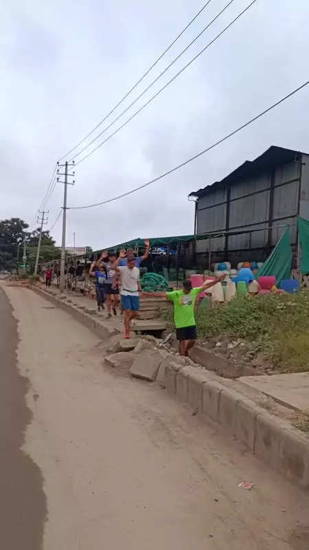 100km pavement run finds 219 unwalkable spots for pedestrians