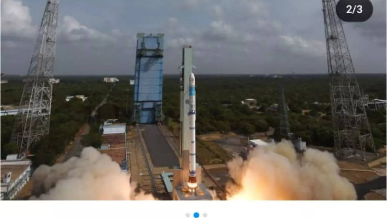 PSLV-C37 in Earth's atmosphere after 7 years in orbit