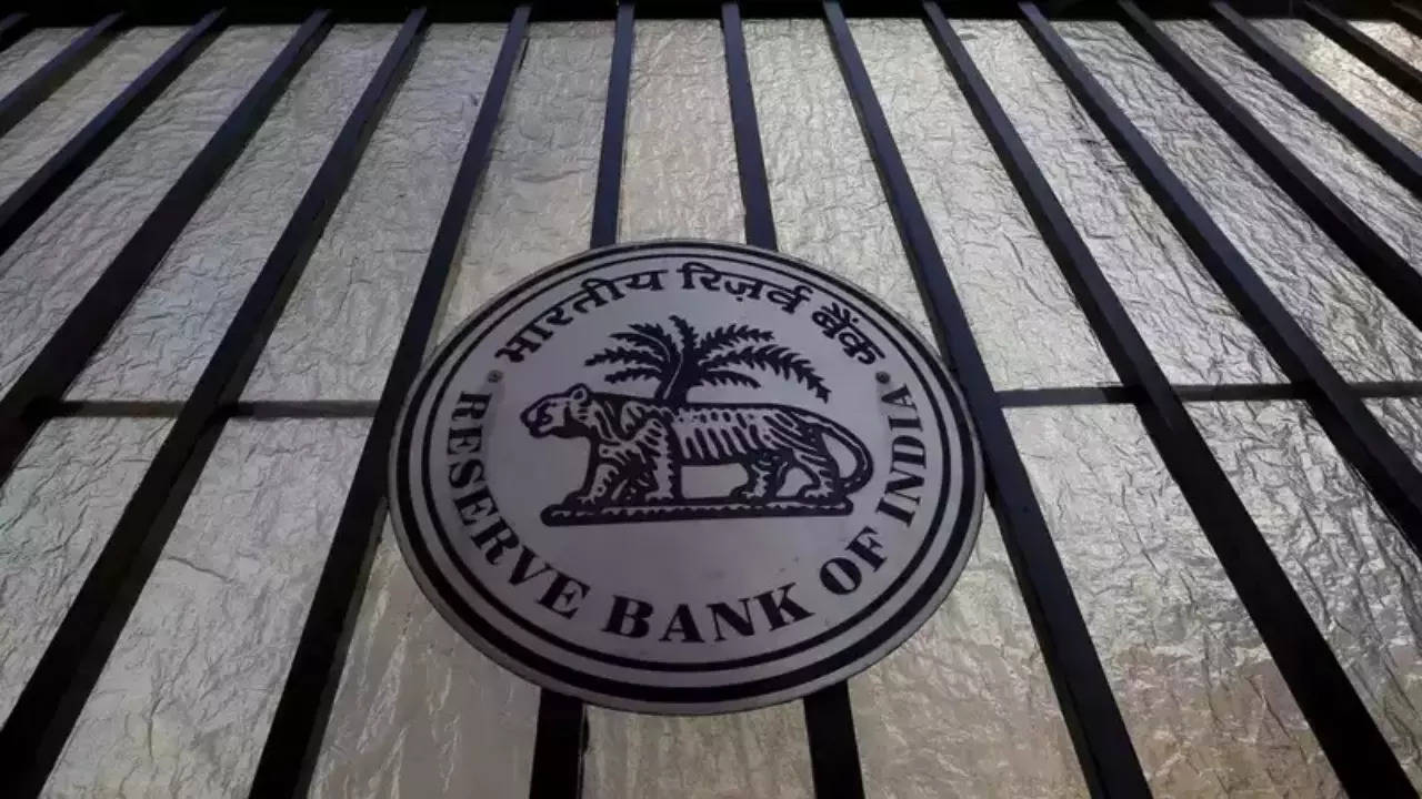 RBI Monetary Policy Meeting Live Updates: Will RBI cut repo rate after US Federal Reserve interest rate cut?