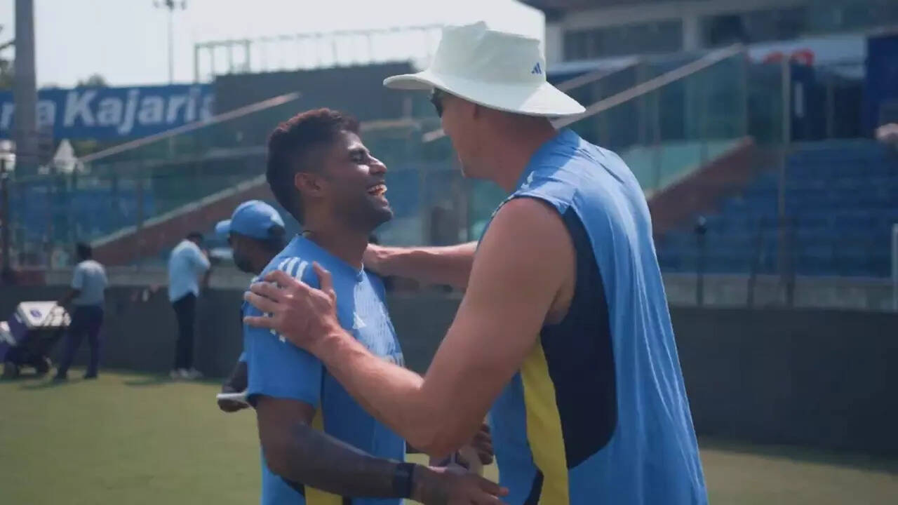 'Kya hua, bolo?': Suryakumar pulls Morkel's leg in hilarious exchange