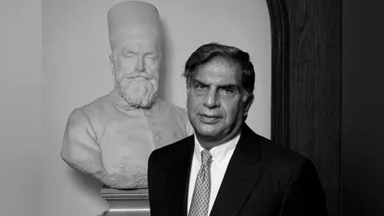 The Headlines – Ratan Tata passes away: LK Advani remembers ‘warmth, generosity and kindness’ of late industrialist as tributes pour in