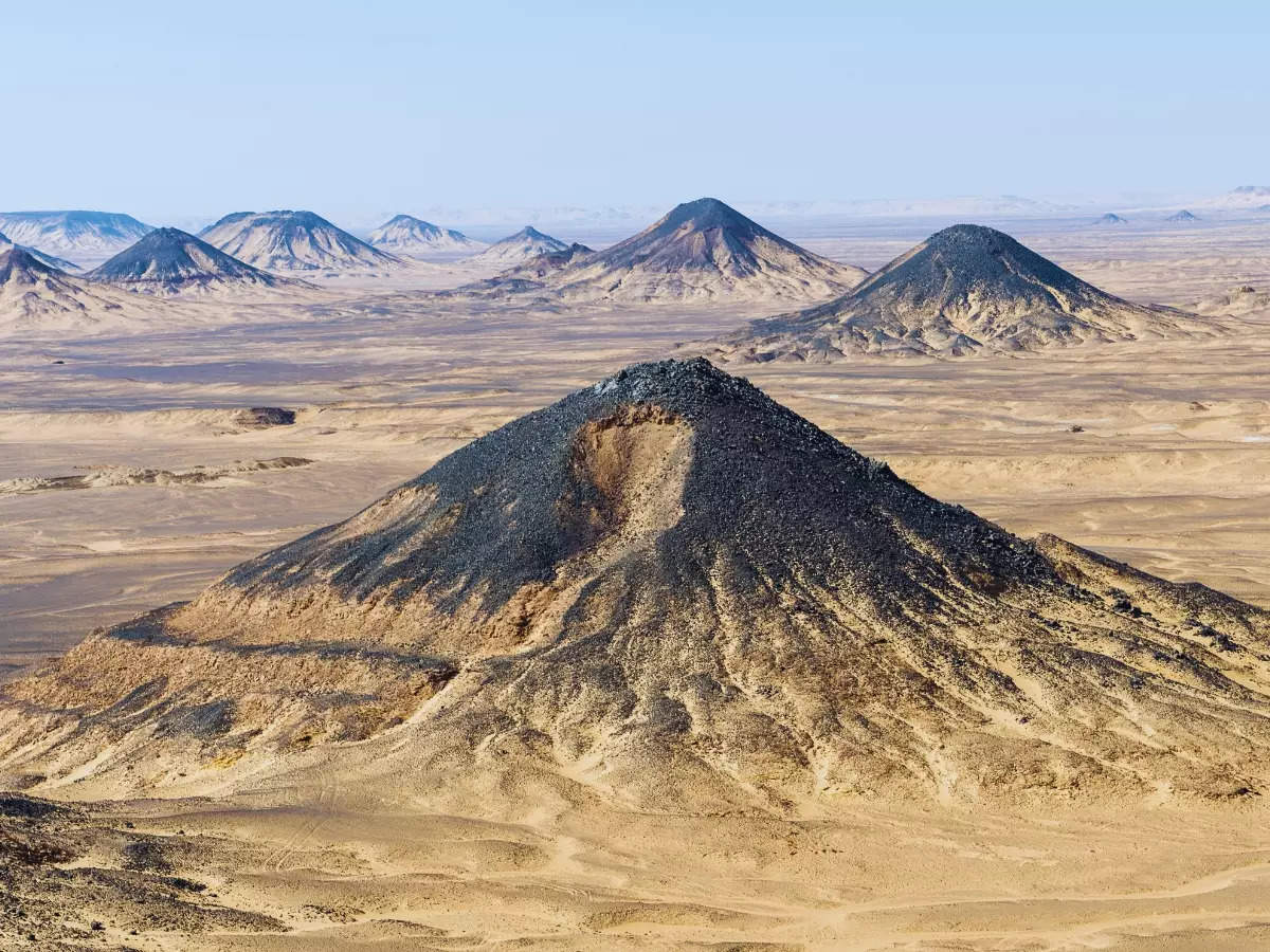 This desert in Egypt is filled with ancient, dead volcanoes