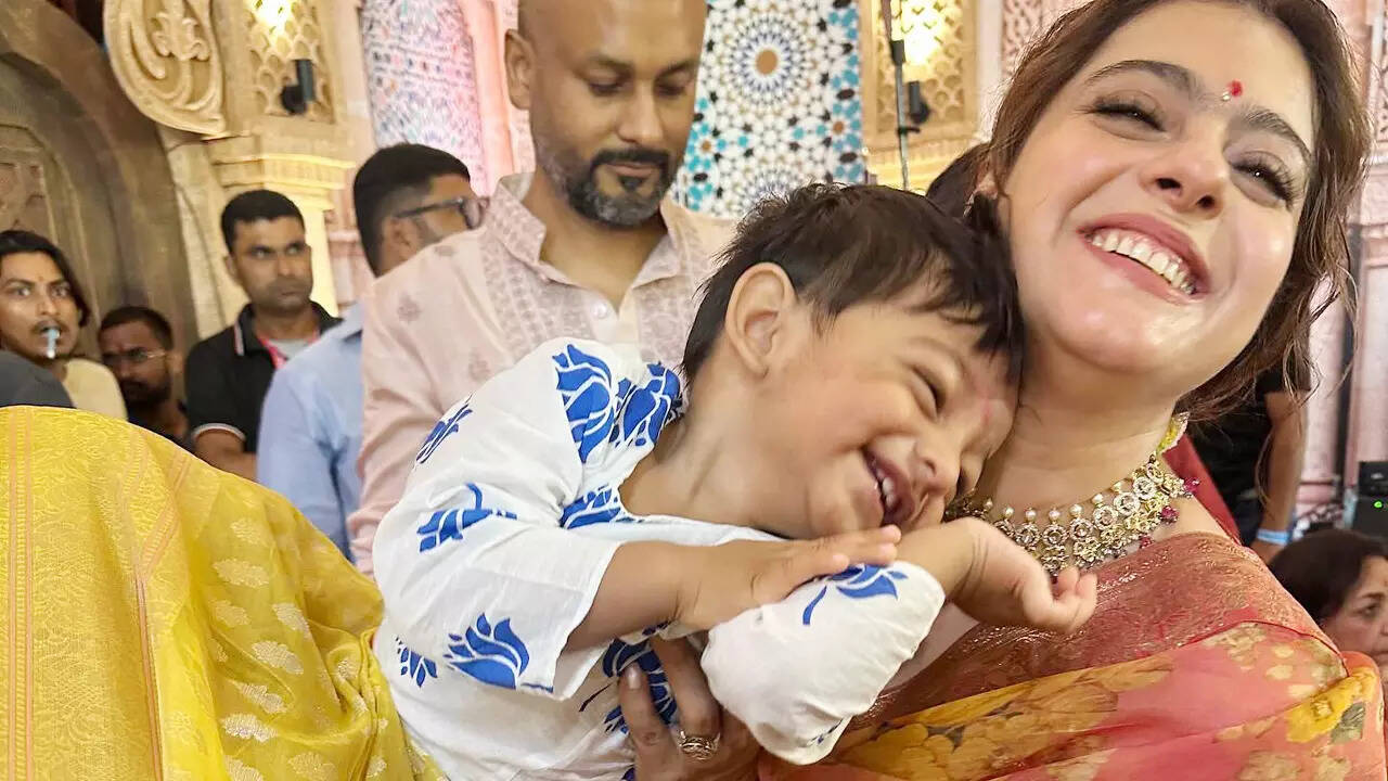 Kajol showers love on Vatsal Sheth-Ishita Dutta’s son