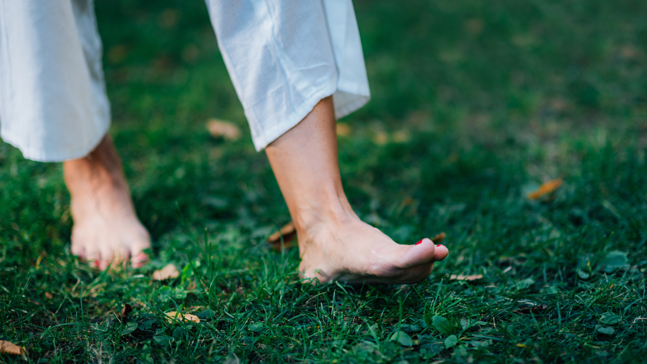 Walking barefoot on grass: How this daily habit can improve health