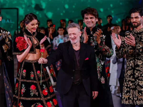 Rohit Bal proves he's not a designer but an artist