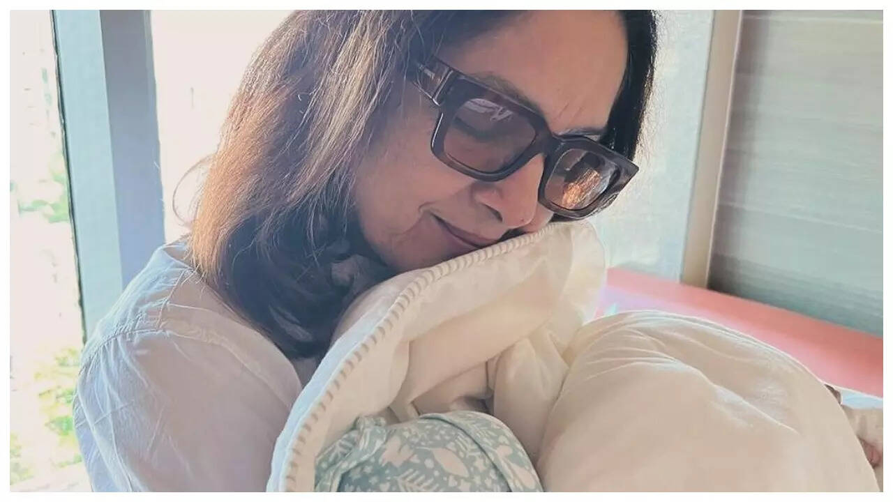 Neena Gupta shares first pic with granddaughter