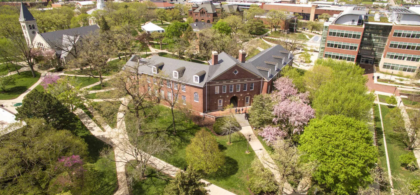 Top 10 US Colleges Offering the Most Generous Financial Aid to Students