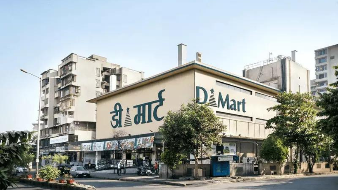 Q-comm rapid growth weighs on DMart, stock falls over 8%