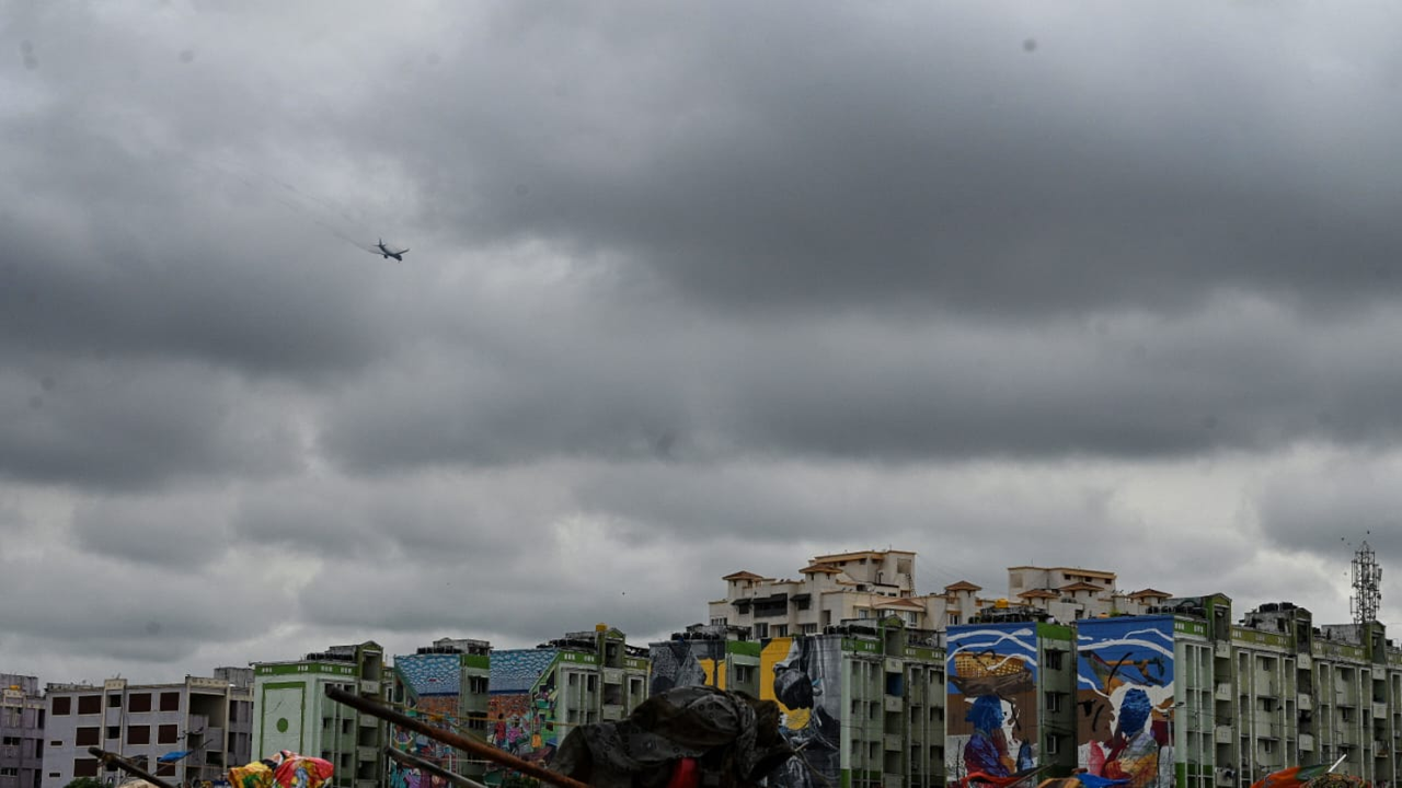 Chennai faces heavy downpour, receives 4.6 cm of rain in 24 hours