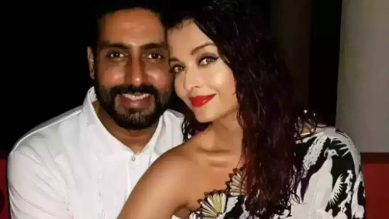 When Abhishek planted a kiss on Aishwarya!