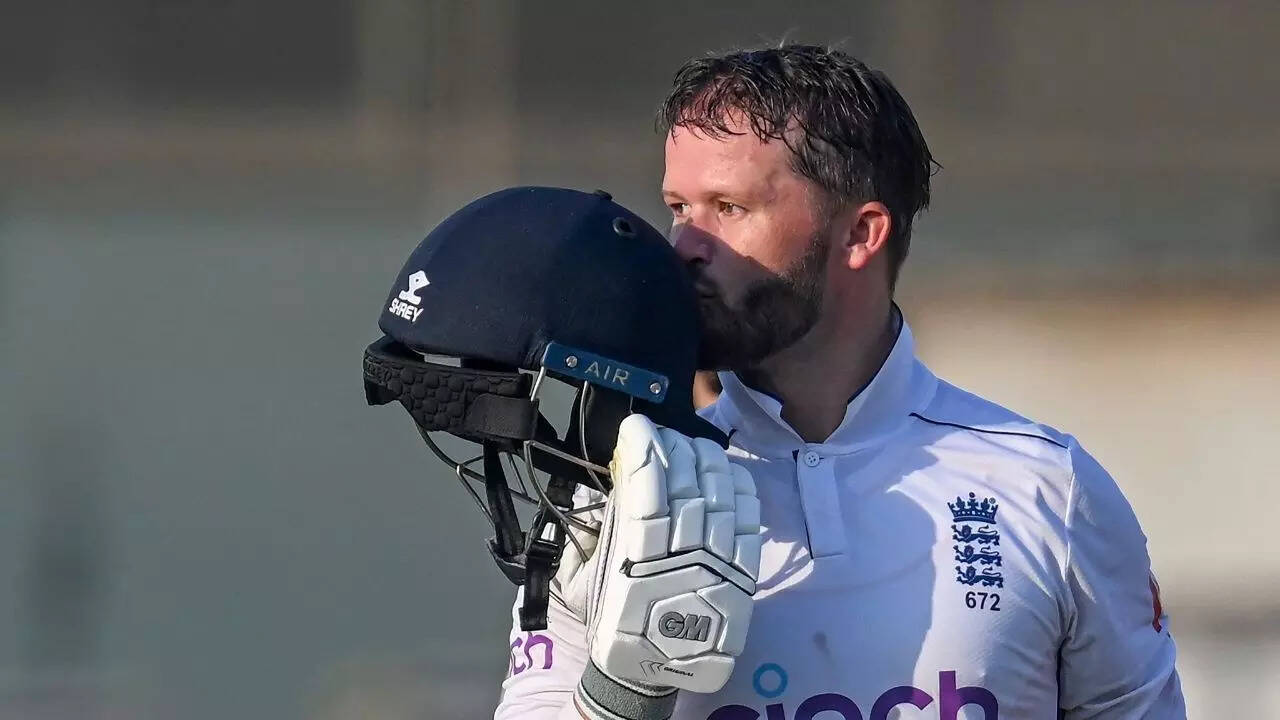 New Record! England opener Duckett becomes fastest to...