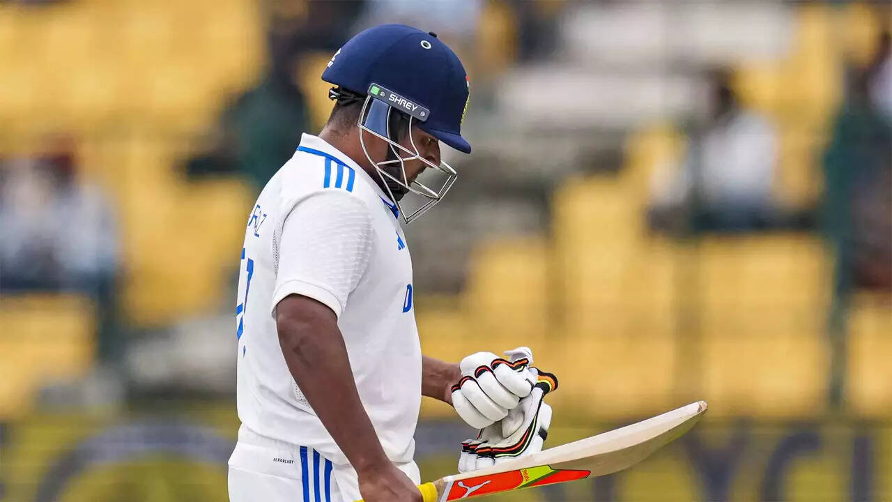 1st Test: Rahane, Pujara trend on social media after India implode