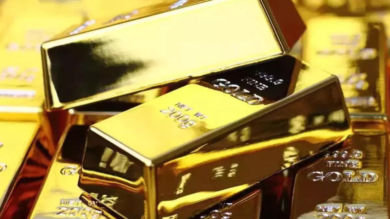 The Headlines – Gold prices record all-time high amid global tensions and Fed rate cut speculation