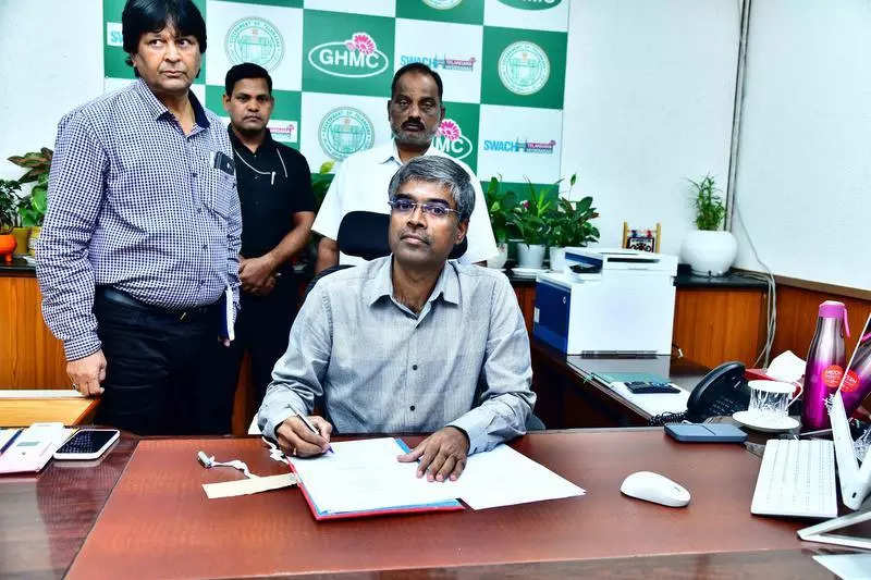 Ilambarithi takes charge as new GHMC commissioner