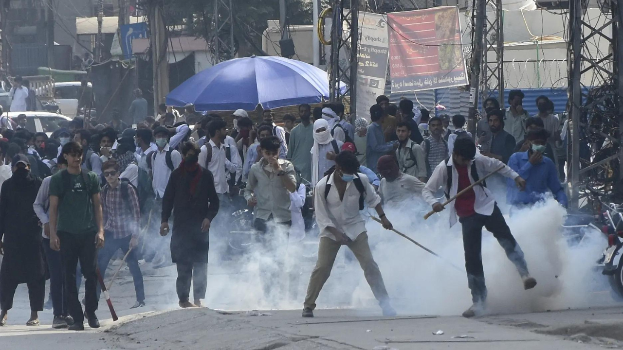 Pakistan on-campus rape: Violent protests in Lahore; properties damaged, one killed