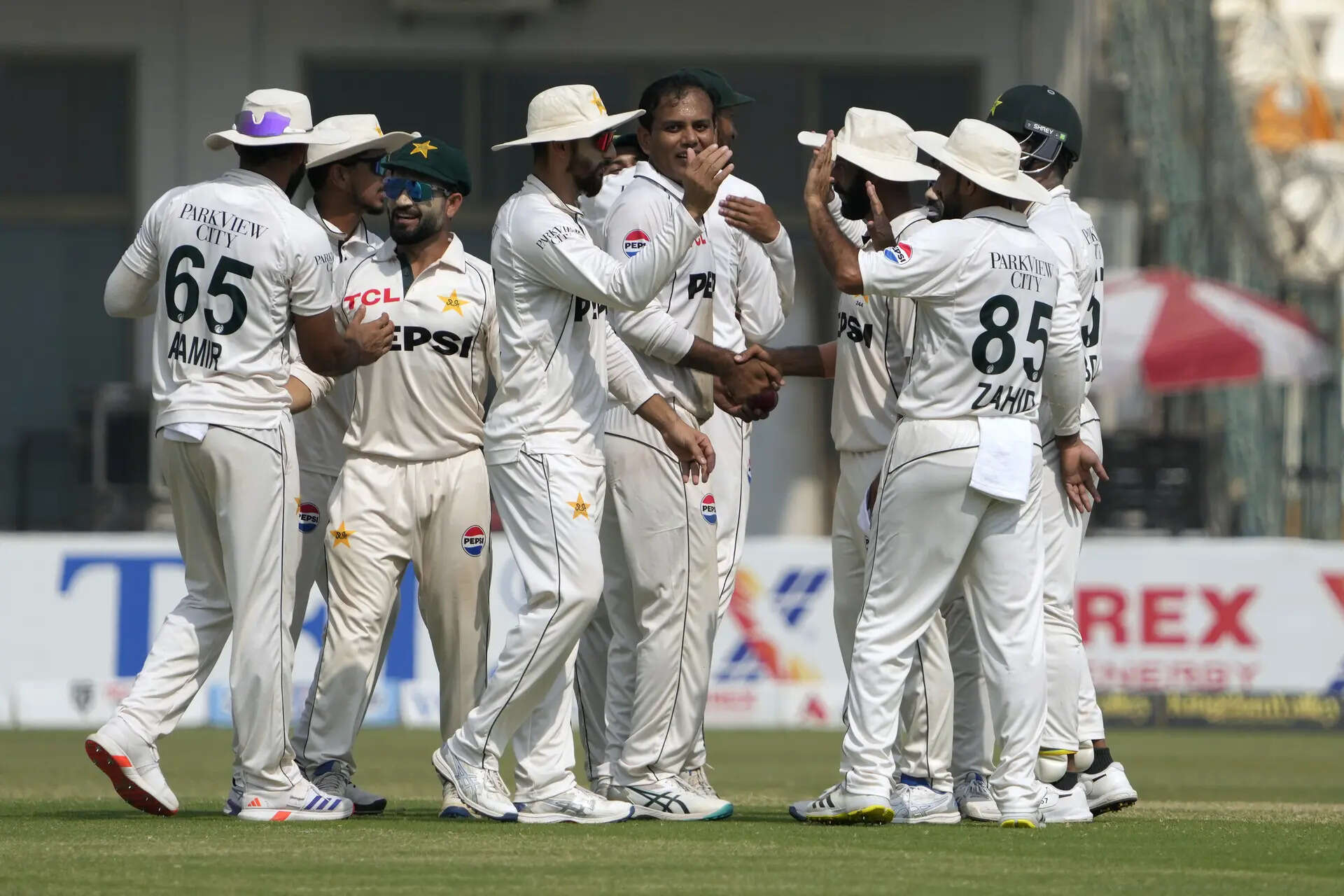 Pakistan beat England, win home Test after three years!