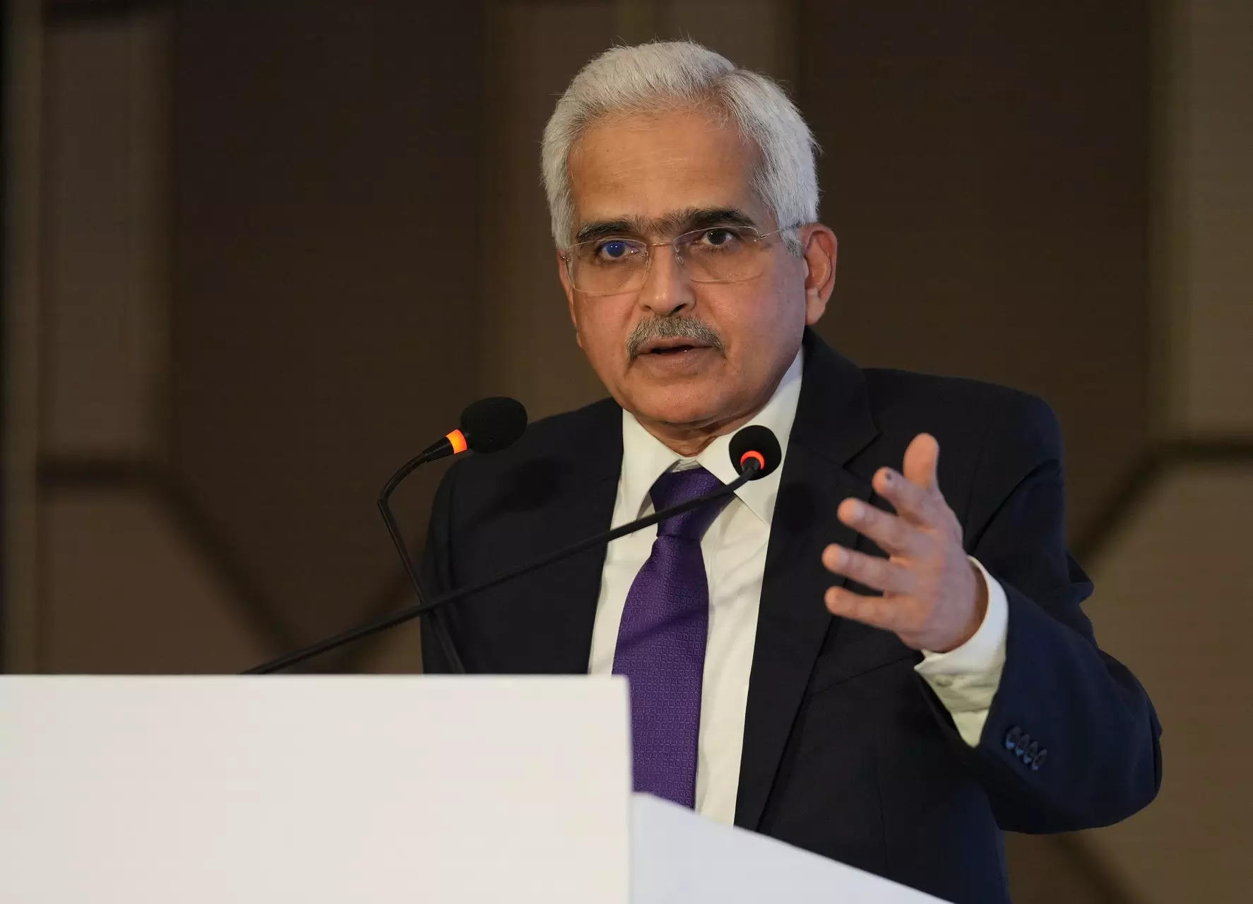 The Headlines – RBI governor Shaktikanta Das: Rate cut now is very risky