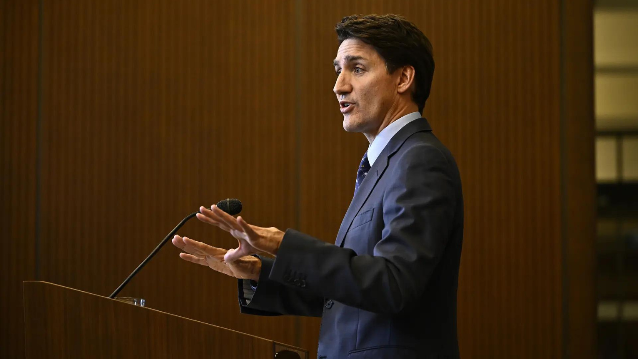 ‘4 more ministers of Trudeau cabinet planning departures’