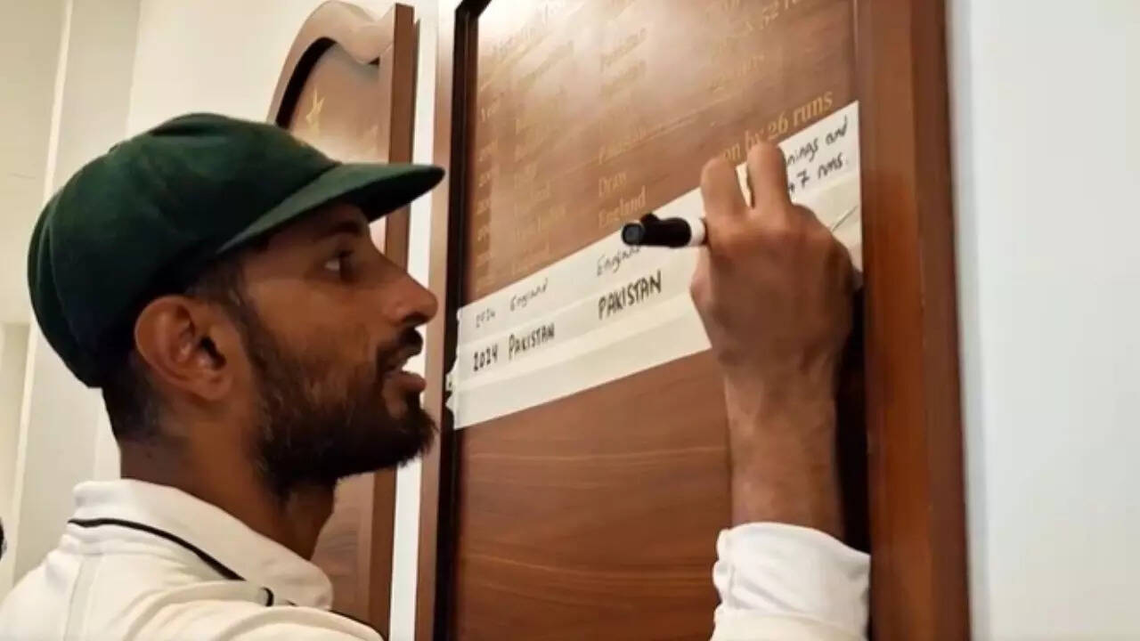 WATCH: Why Masood was trolled despite Pakistan's victory at home