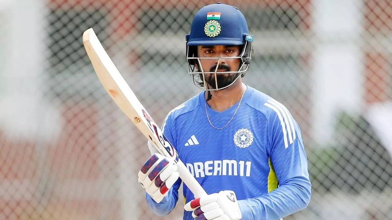 'You can't bench 'experienced' KL Rahul after just one Test'