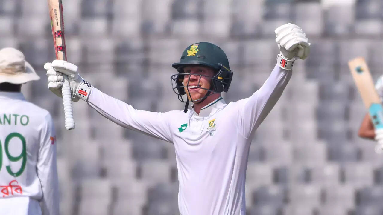 1st Test: Verreynne ton puts SA in driving seat vs Bangladesh