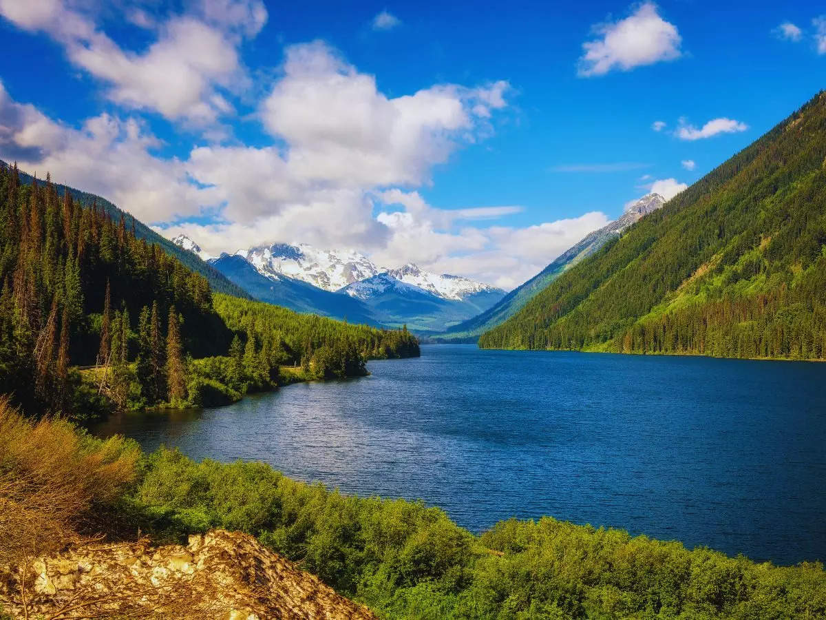 Indigenous community bans tourists near Green Lake in Columbia to save its spirituality