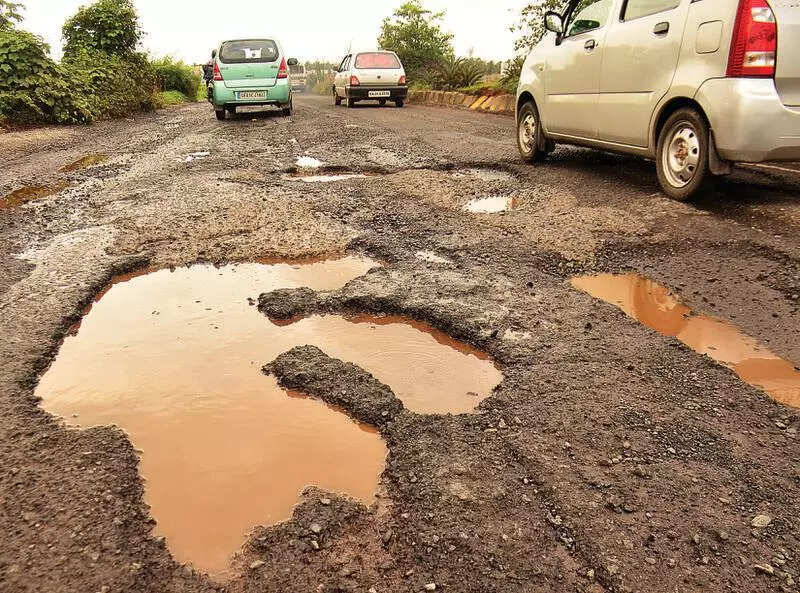 Star-rated danger: Bengaluru potholes prompt techie to make unique rating app; internet says 'fantastic idea'