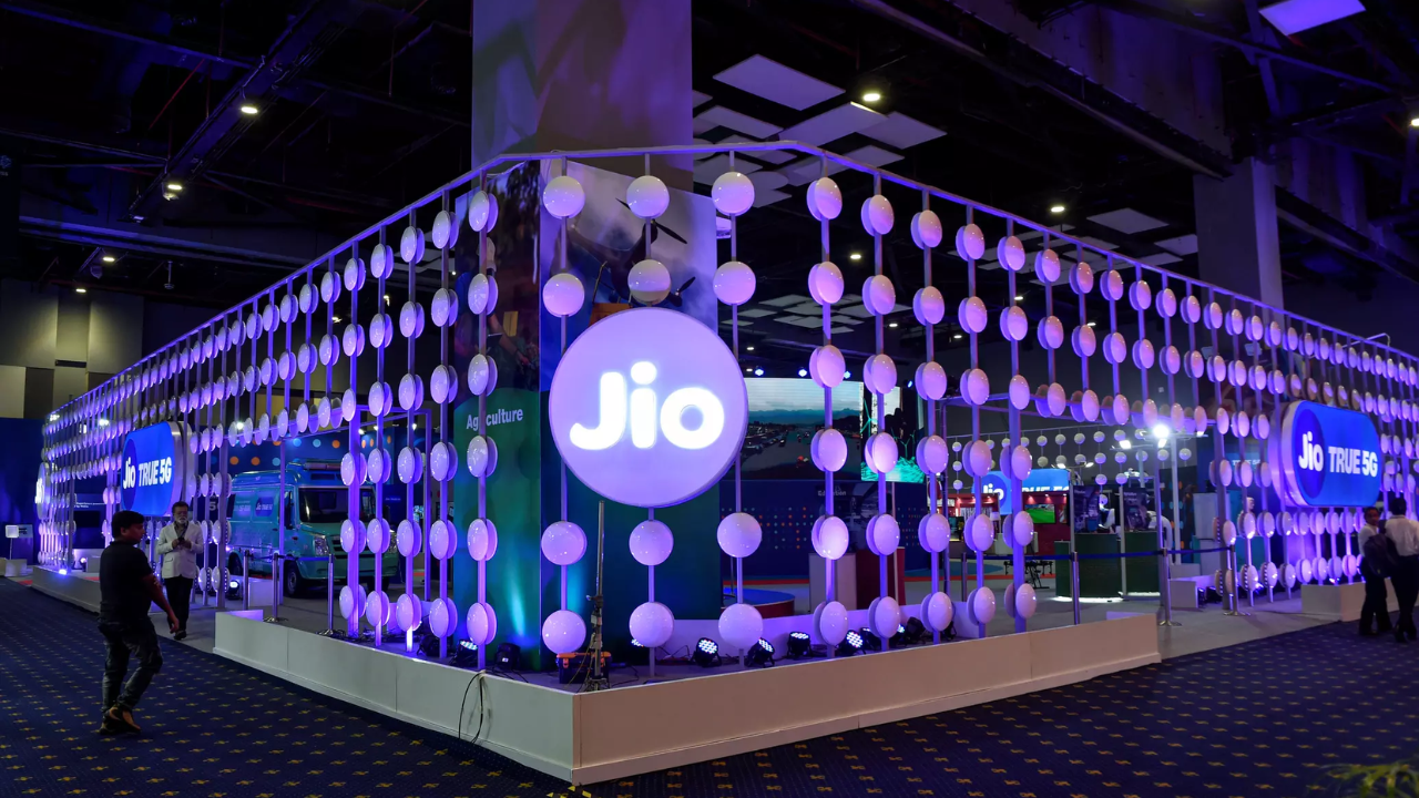 Ambani’s Jio in Talks with Allianz for insurance JVs in India