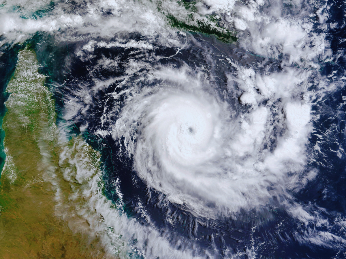 Cyclone Dana update: 197 trains cancelled, Kolkata airport may be shut, travel advisory issued