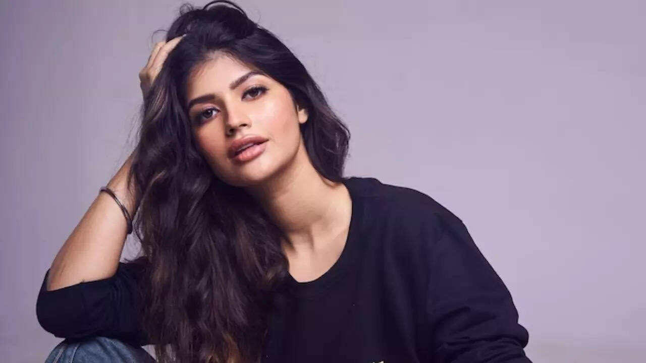 Anjini would love to work with Ranbir, Ranveer Singh, Vikrant