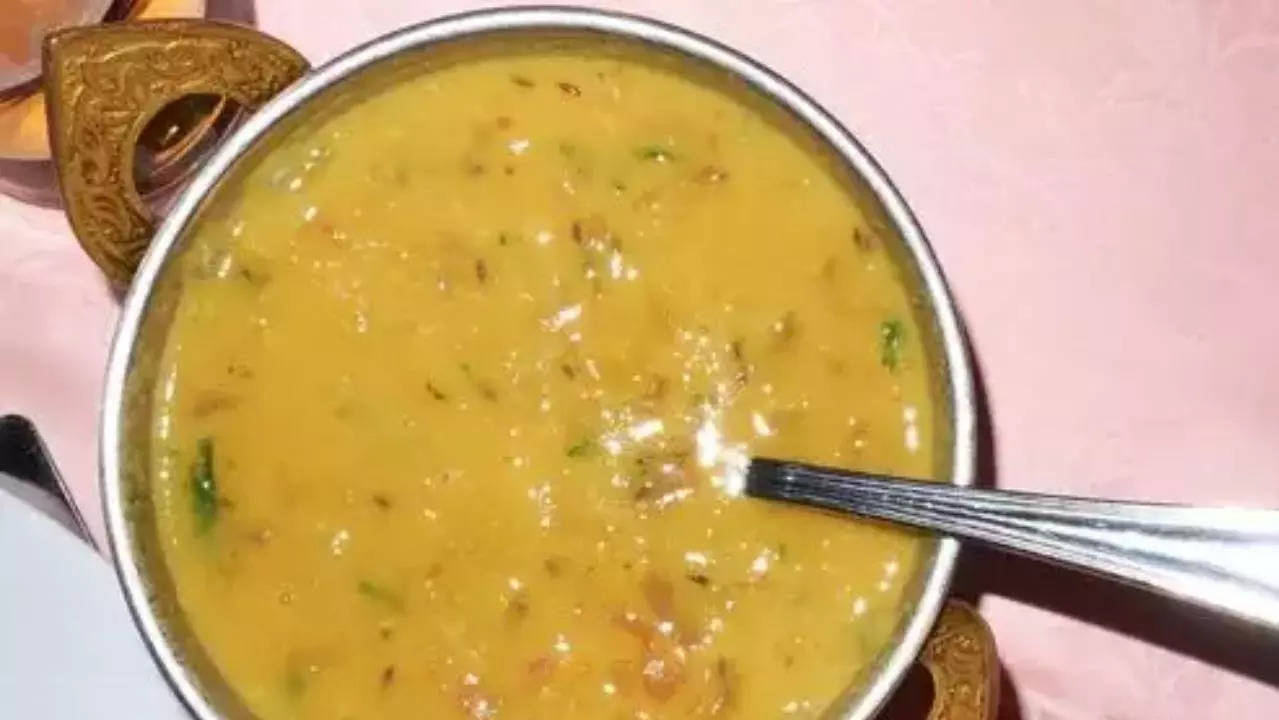 8 reasons Indians add ghee in dal and why it should be added in soups too