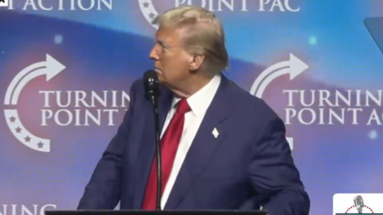 'Oooooh...I don't like my hair tonight': Trump gets distracted mid-speech at Georgia rally; see video