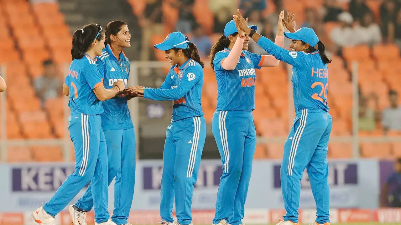 Deepti stars as India beat New Zealand to take 1-0 series lead