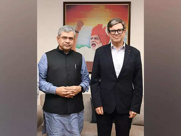 Union I&B Minister Ashwini Vaishnaw Meets Meta's AI Chief to Discuss Job Creation in Artificial Intelligence