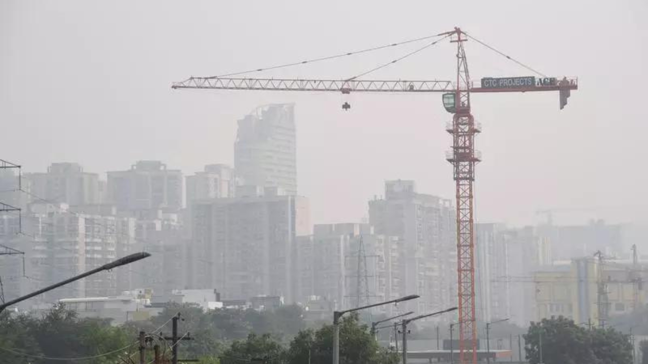 Farm fire share down yet air quality dips sharply in Delhi