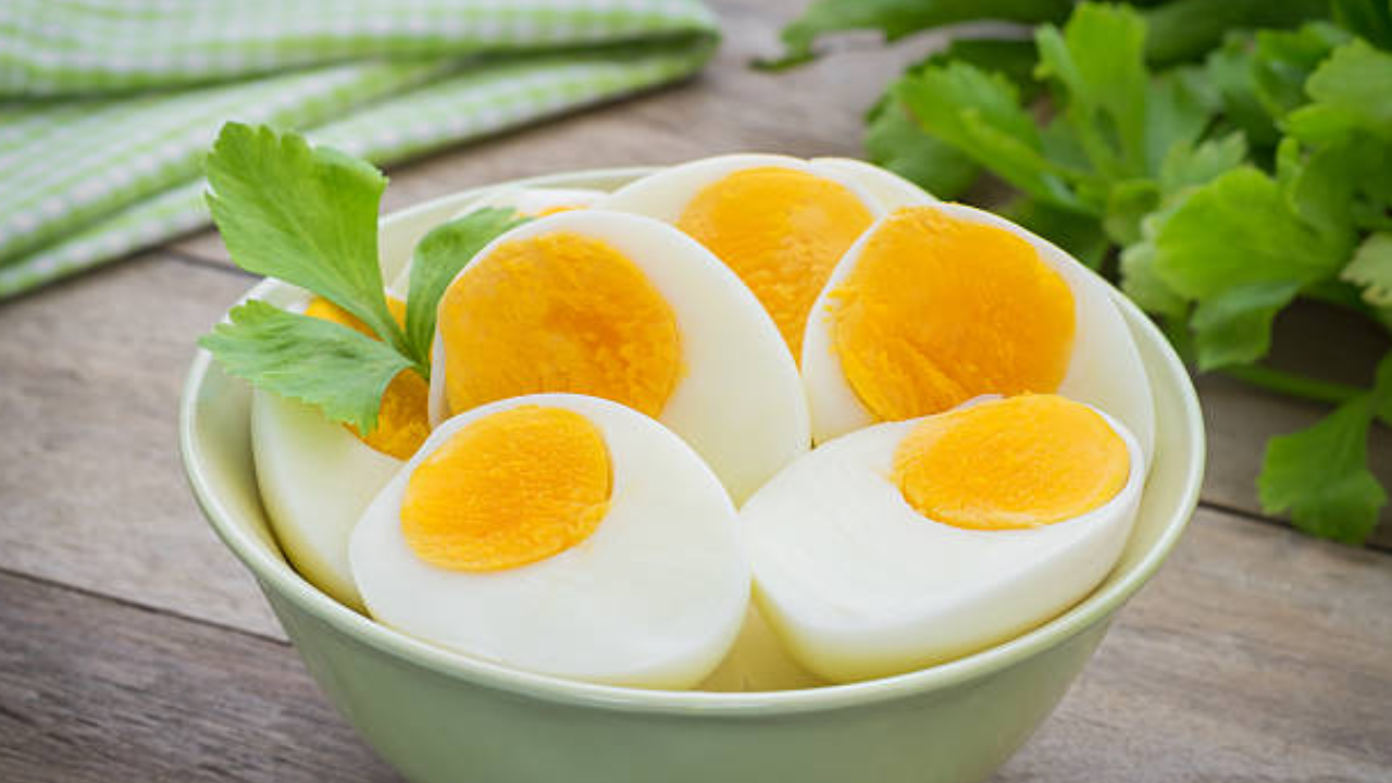 Are eggs a good source of vitamin D?