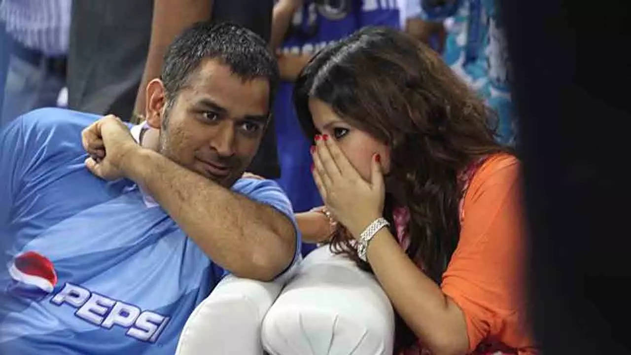 'Tumko kuch nahi pata hai': When Sakshi 'taught' Dhoni about stumping