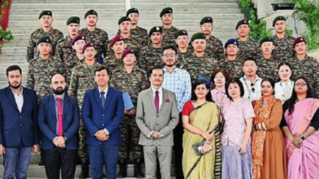 Army jawans deployed at LAC master Chinese language at Gujarat varsity