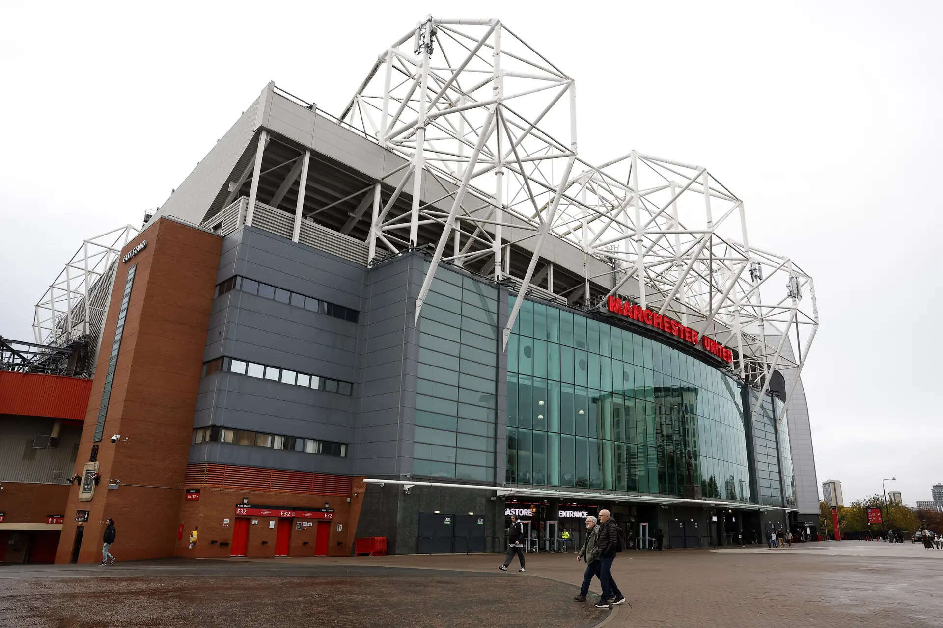 Man Utd identify Erik ten Hag replacement