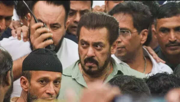 Salman gets new death threat; suspect arrested in Noida