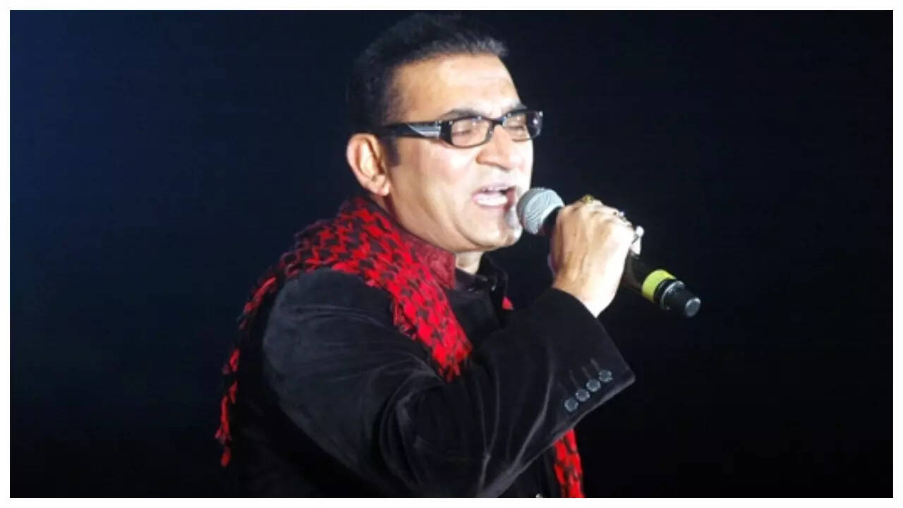 When Abhijeet stopped his concert midway for THIS